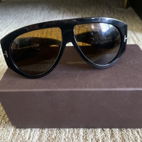 Tom Ford Aviator Sunglasses - Picture 4 of 4